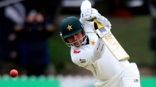 Kamran Akmal hits 275; sets record of second-highest individual First-Class score by Pakistani wicketkeeper